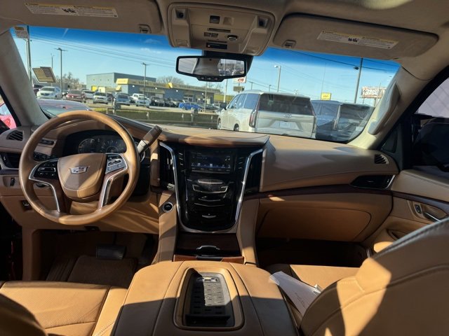 Used 2016 Cadillac Escalade ESV Platinum image 11