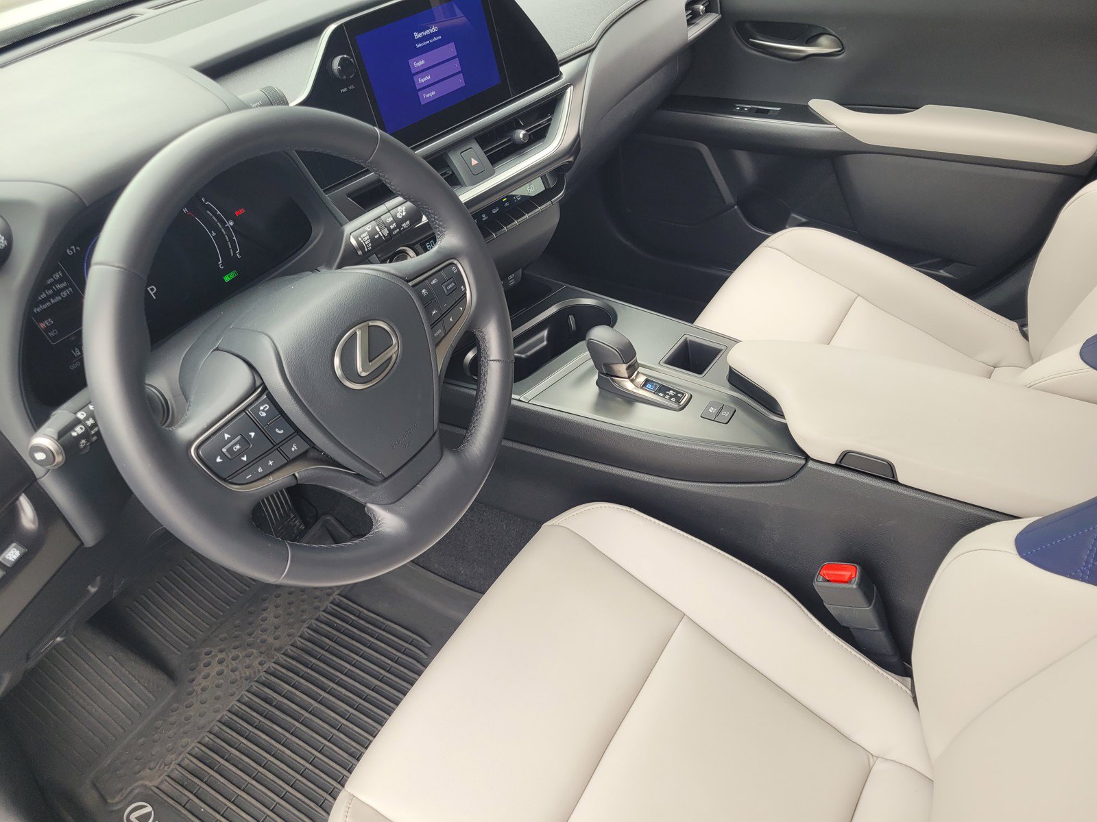 Certified 2025 Lexus UX 300h FWD w/ Accessory Package (Z2) image 20