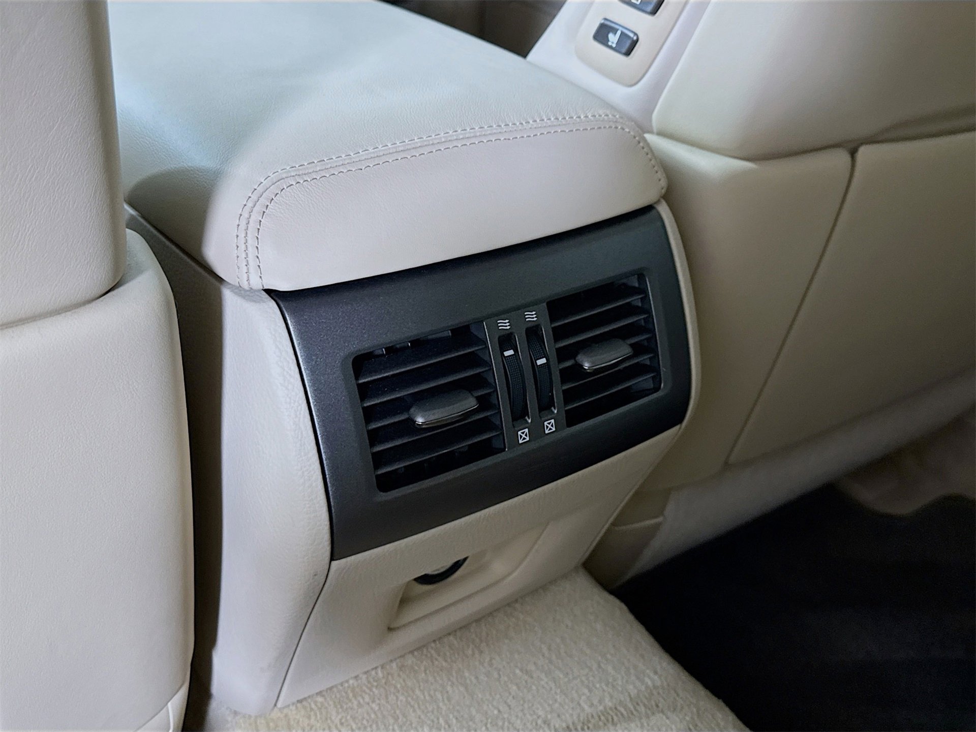 Used 2007 Lexus LS 460 image 27