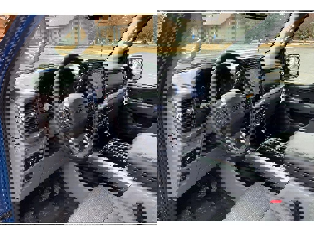 New 2025 Ford F150 XLT w/ Equipment Group 302A MID image 21