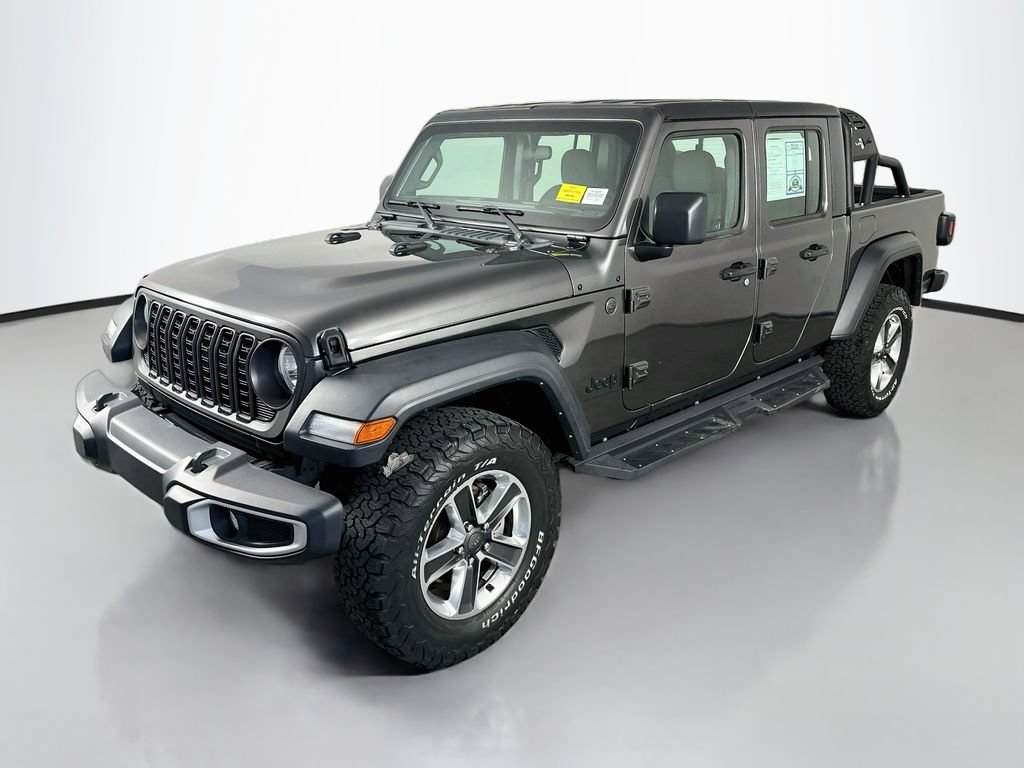 Used 2024 Jeep Gladiator Sport AWD/4WD image 3