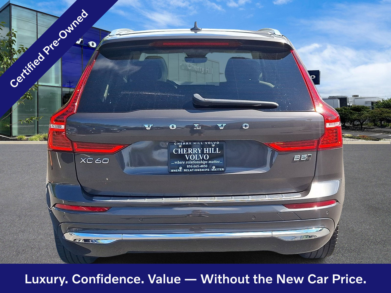 Certified 2023 Volvo XC60 B5 Plus w/ Climate Package AWD/4WD image 6