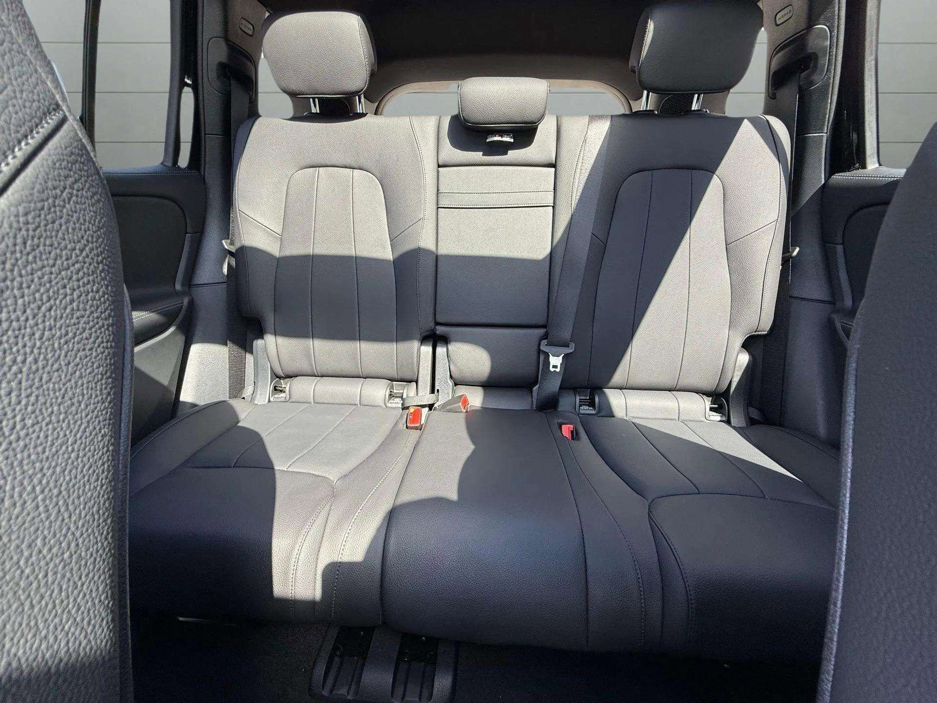 Used 2025 Mercedes-Benz GLB 250 GLB 250 image 16