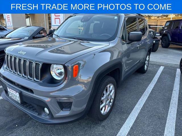 Certified 2022 Jeep Renegade Latitude w/ Convenience Group
