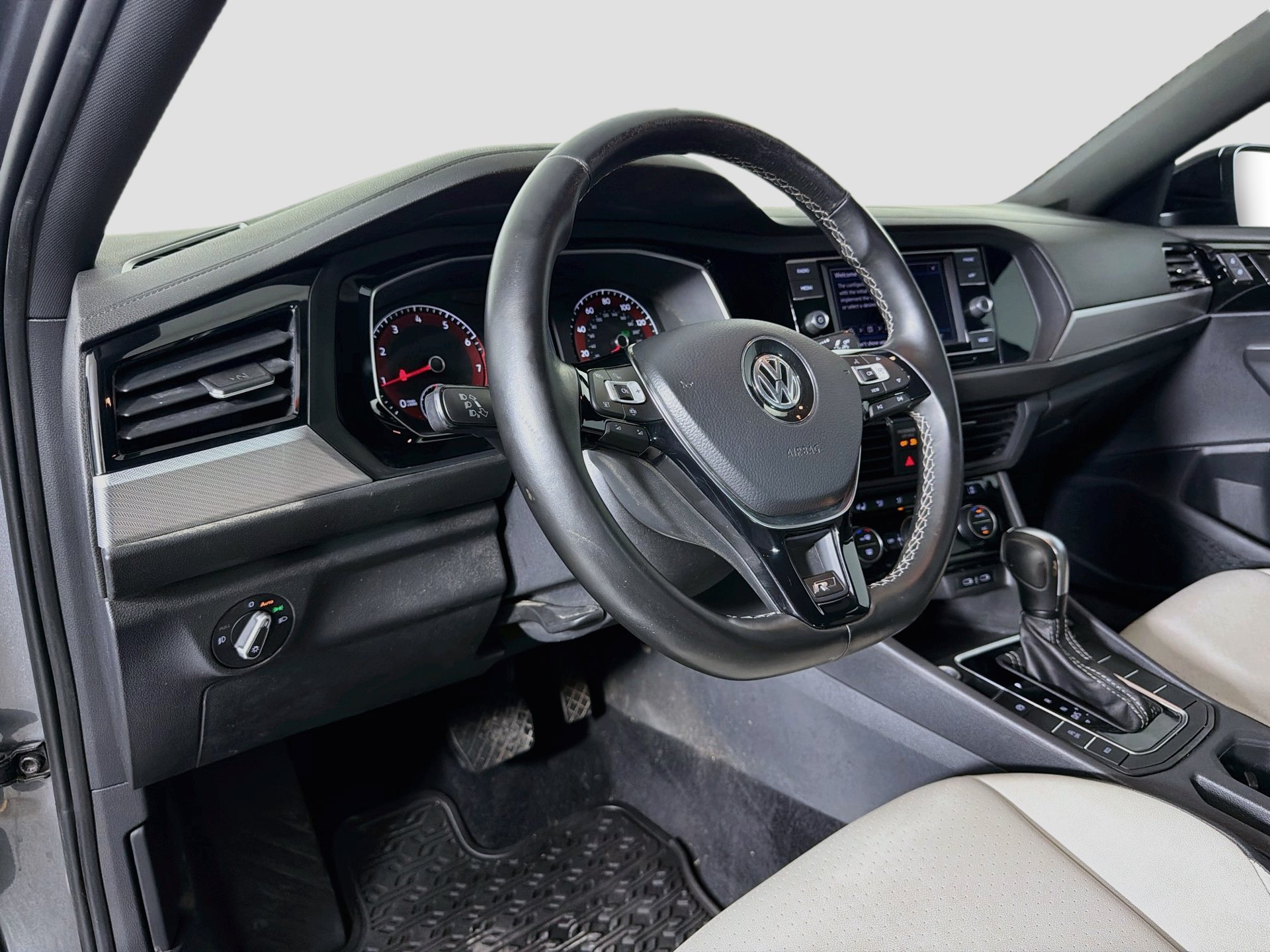 Used 2021 Volkswagen Jetta R-Line w/ R-Line Cold Weather Package FWD image 9