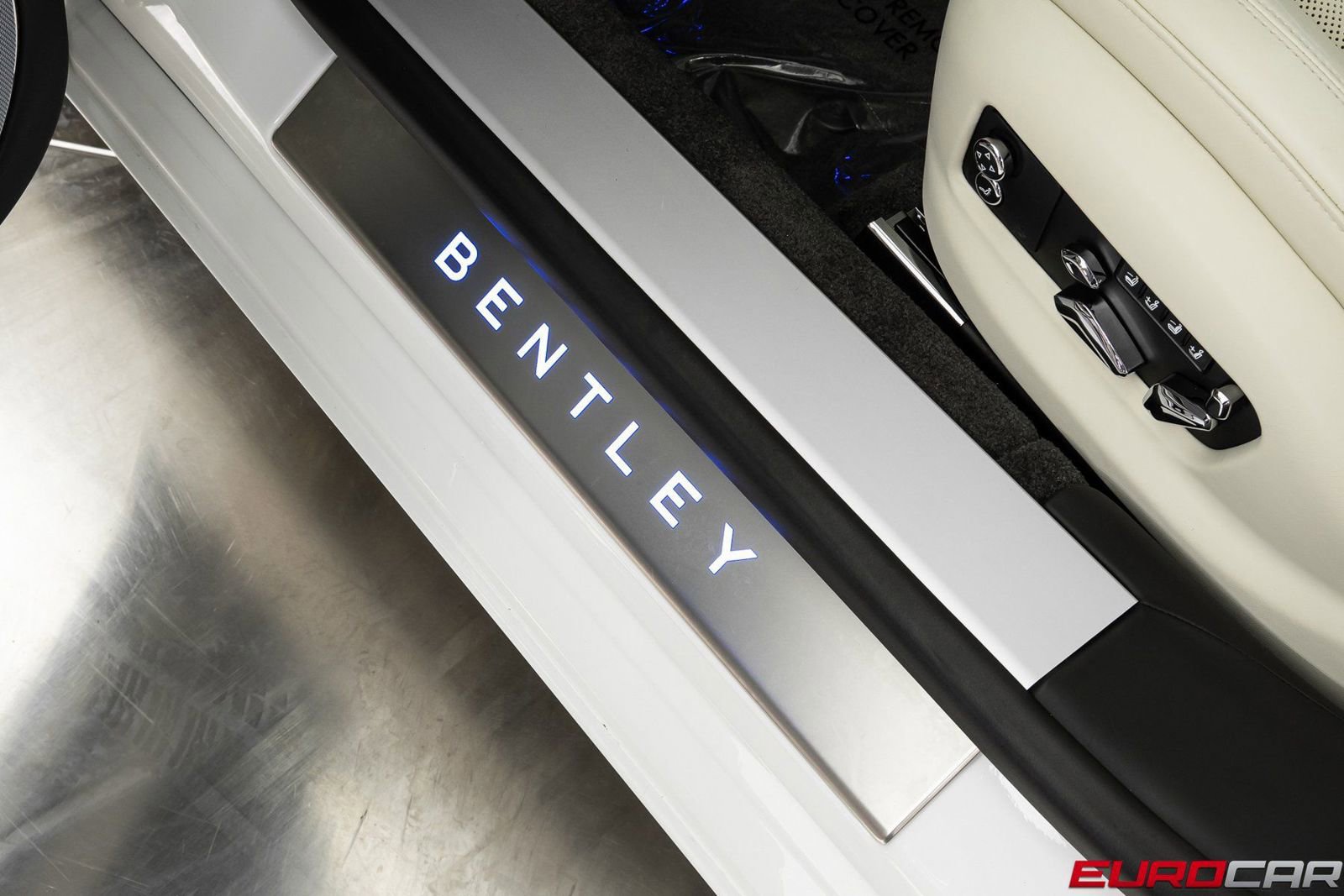 Used 2023 Bentley Flying Spur V8 AWD/4WD image 40