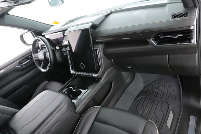 Used 2025 GMC Yukon Elevation AWD/4WD image 33