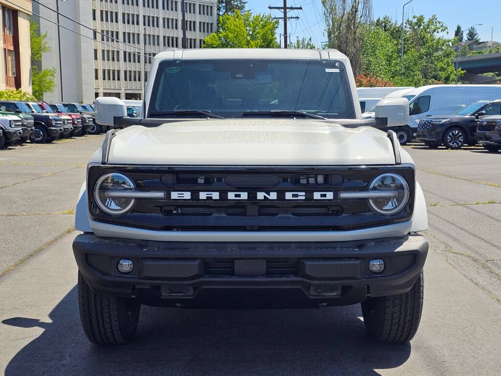 New 2026 Ford Bronco Outer Banks AWD/4WD image 9