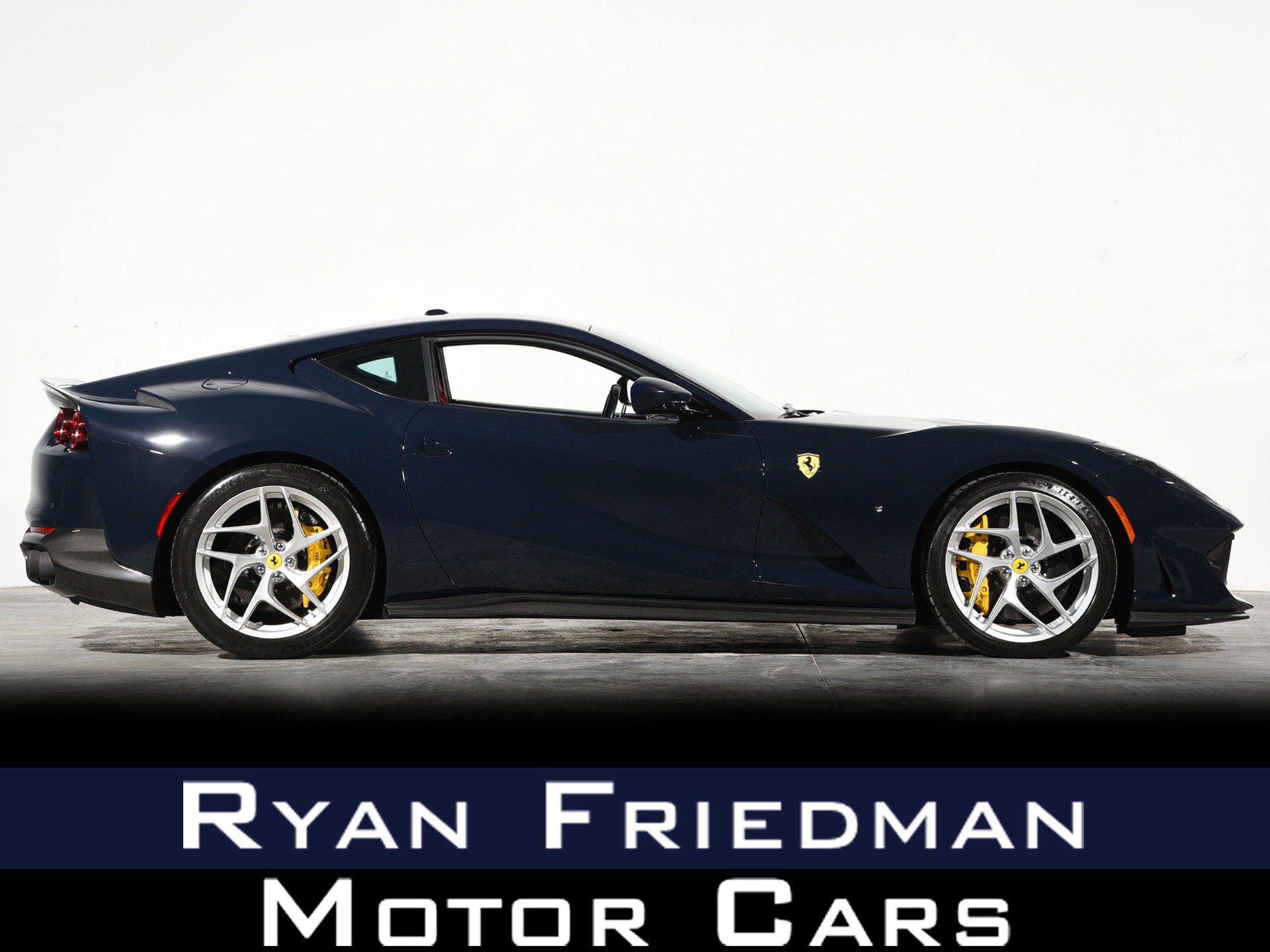 Used 2020 Ferrari 812 Superfast RWD image 1