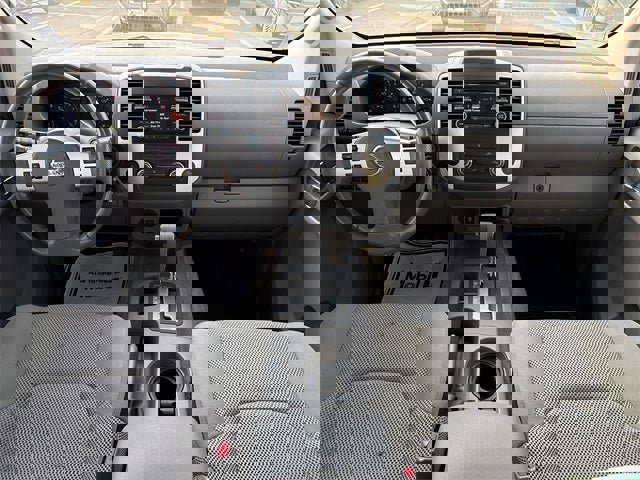 Used 2014 Nissan Frontier SV image 13