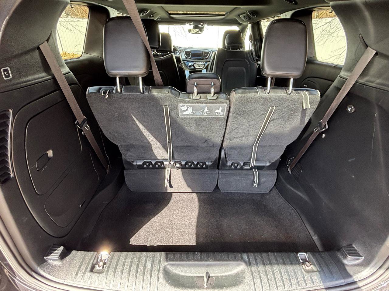 Used 2019 Chrysler Pacifica Limited w/ Advanced Safetytec Group image 15