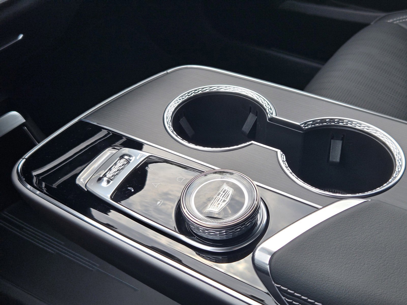 New 2025 Cadillac Lyriq Sport image 15