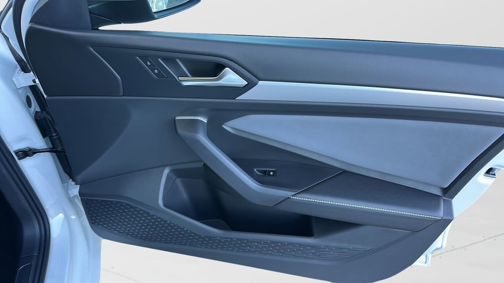 New 2026 Volkswagen Jetta SE FWD image 23