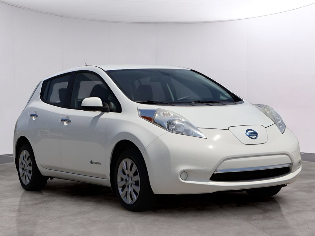 Used 2015 Nissan Leaf S FWD image 3