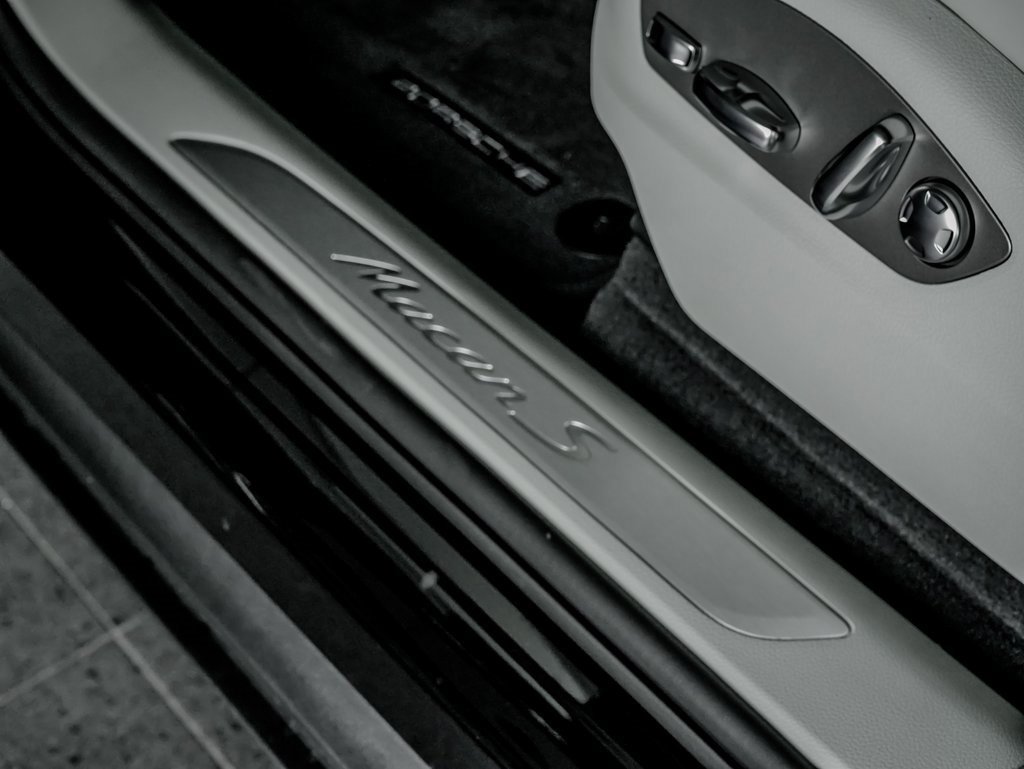 New 2026 Porsche Macan S image 14