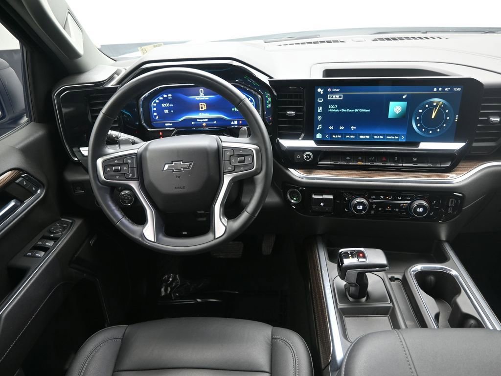 Used 2023 Chevrolet Silverado 1500 RST w/ Redline Edition AWD/4WD image 15