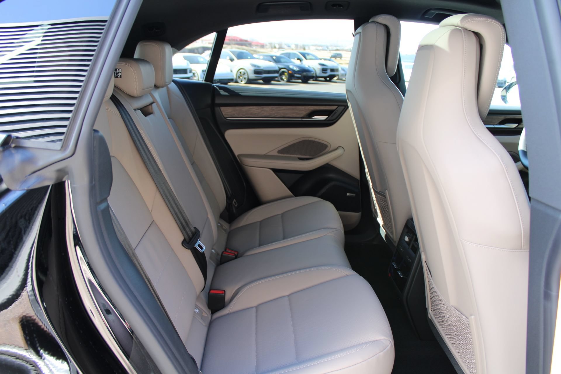New 2026 Porsche Macan 4 Electric AWD/4WD image 22