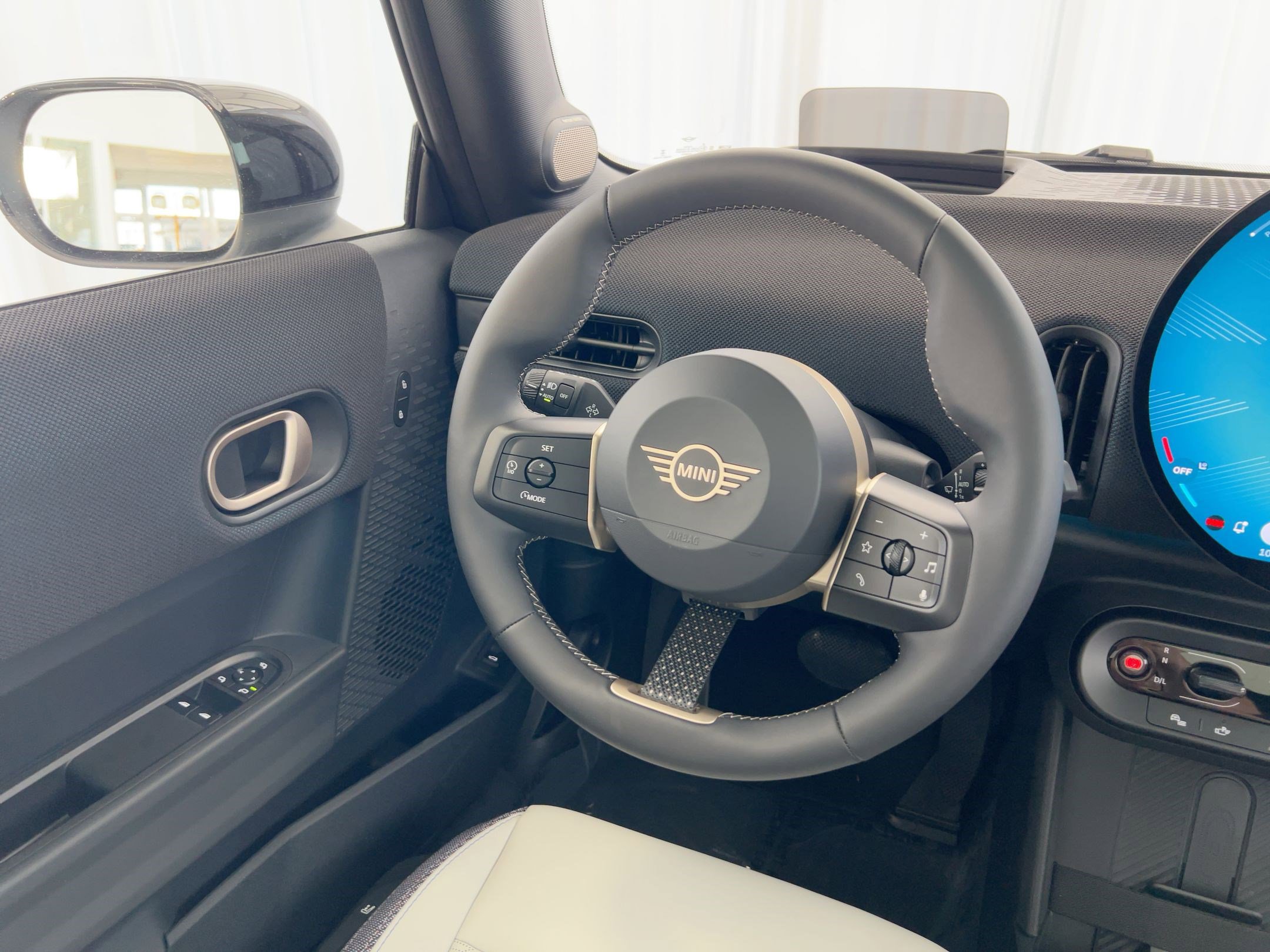 New 2026 MINI Cooper 2-Door Hardtop FWD image 28