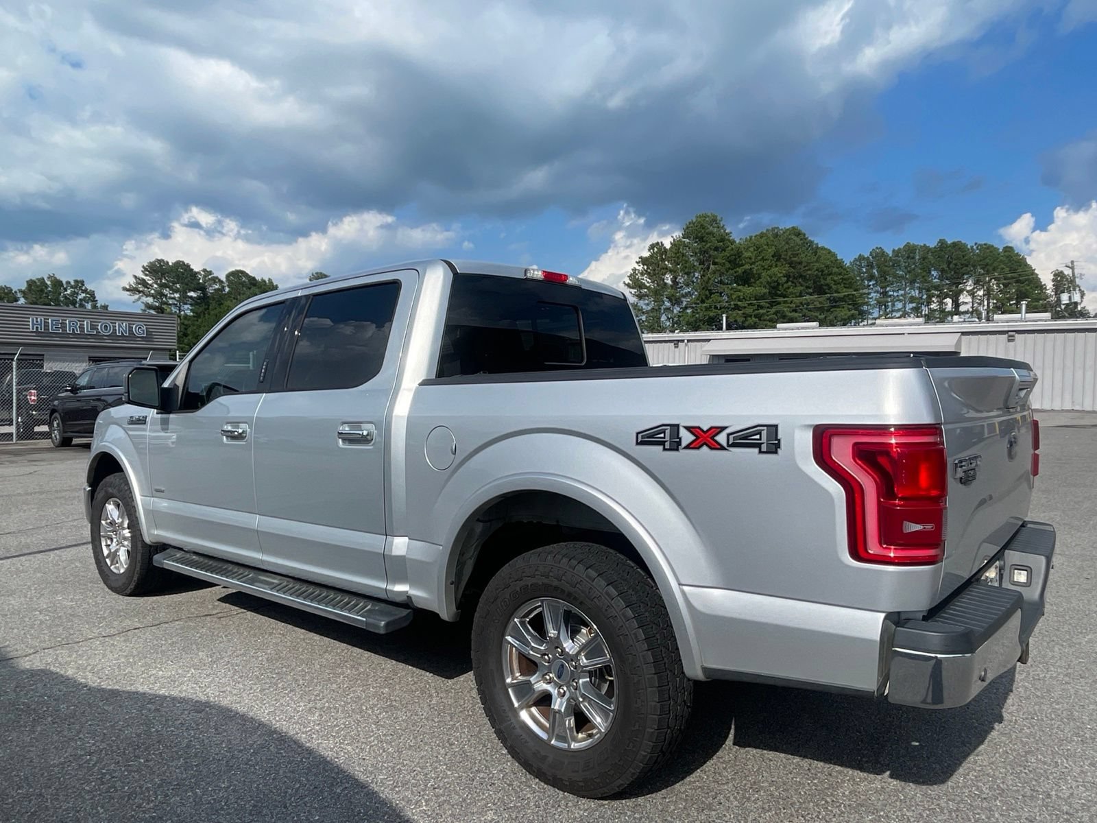 Used 2015 Ford F150 Lariat w/ Equipment Group 502A Luxury AWD/4WD image 5