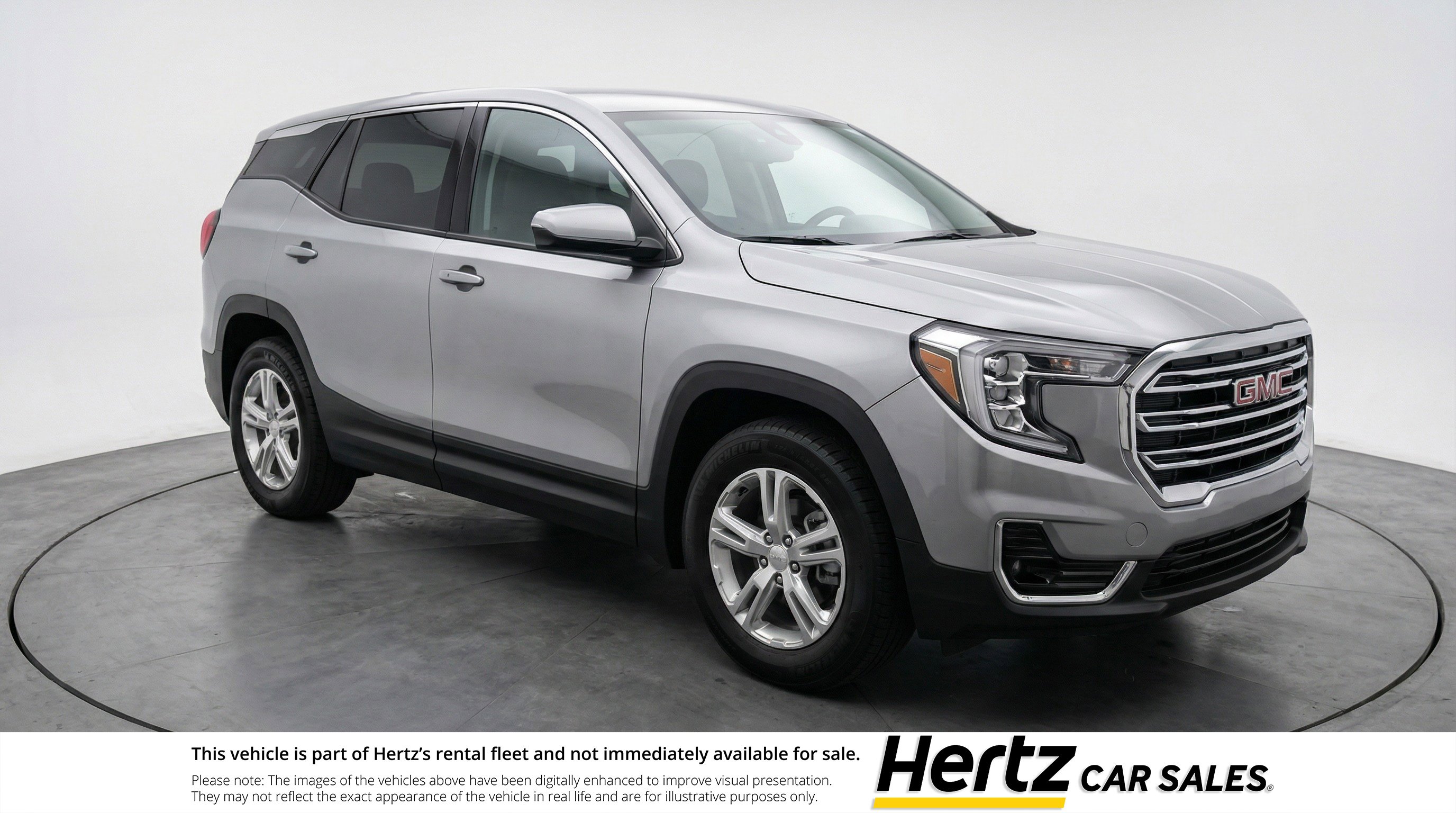 Used 2024 GMC Terrain SLE FWD image 1