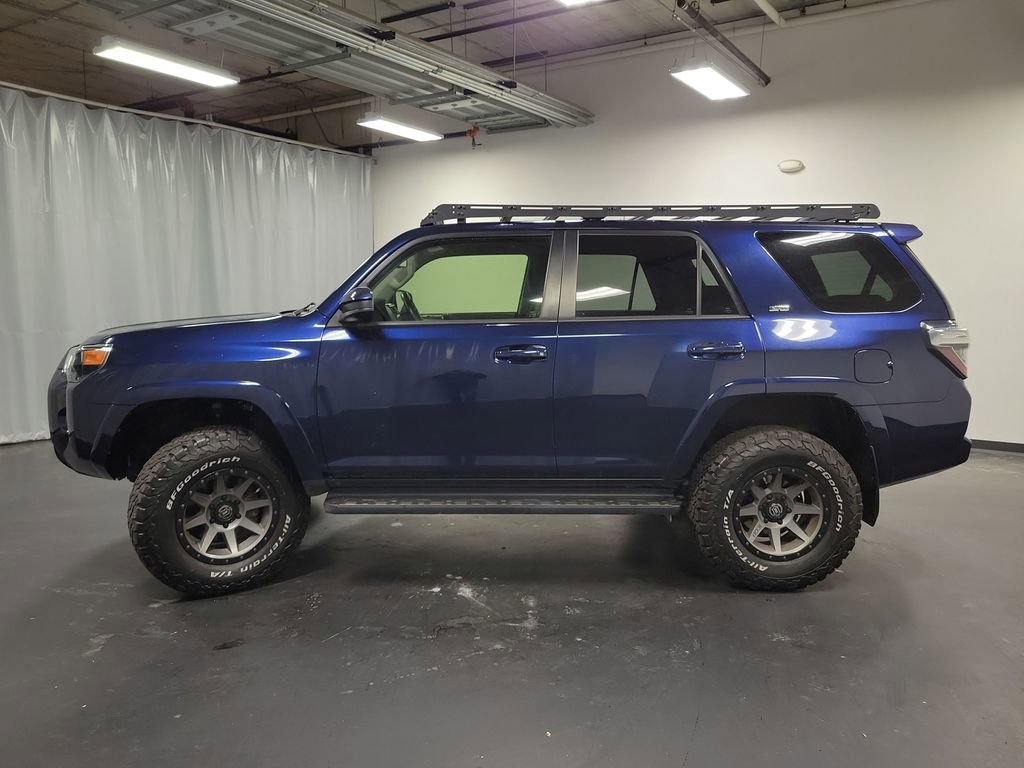 Used 2020 Toyota 4Runner SR5 image 5