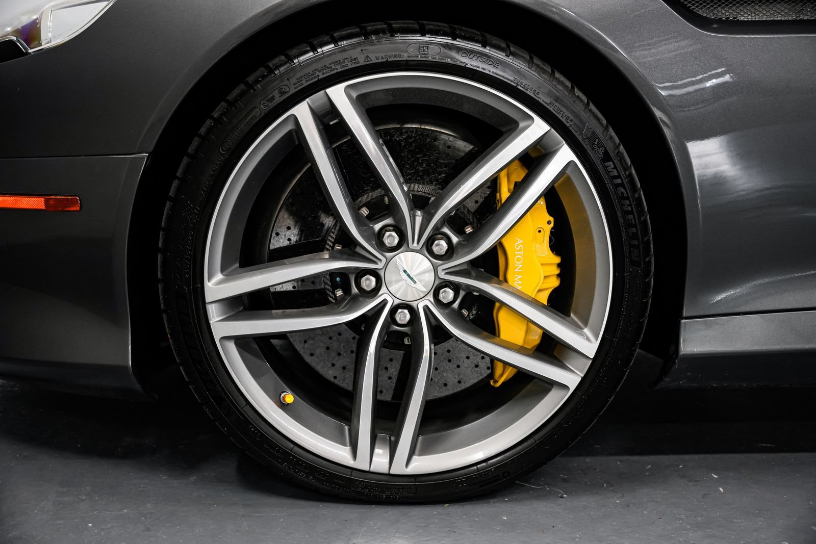 Used 2014 Aston Martin DB9 Coupe RWD image 44