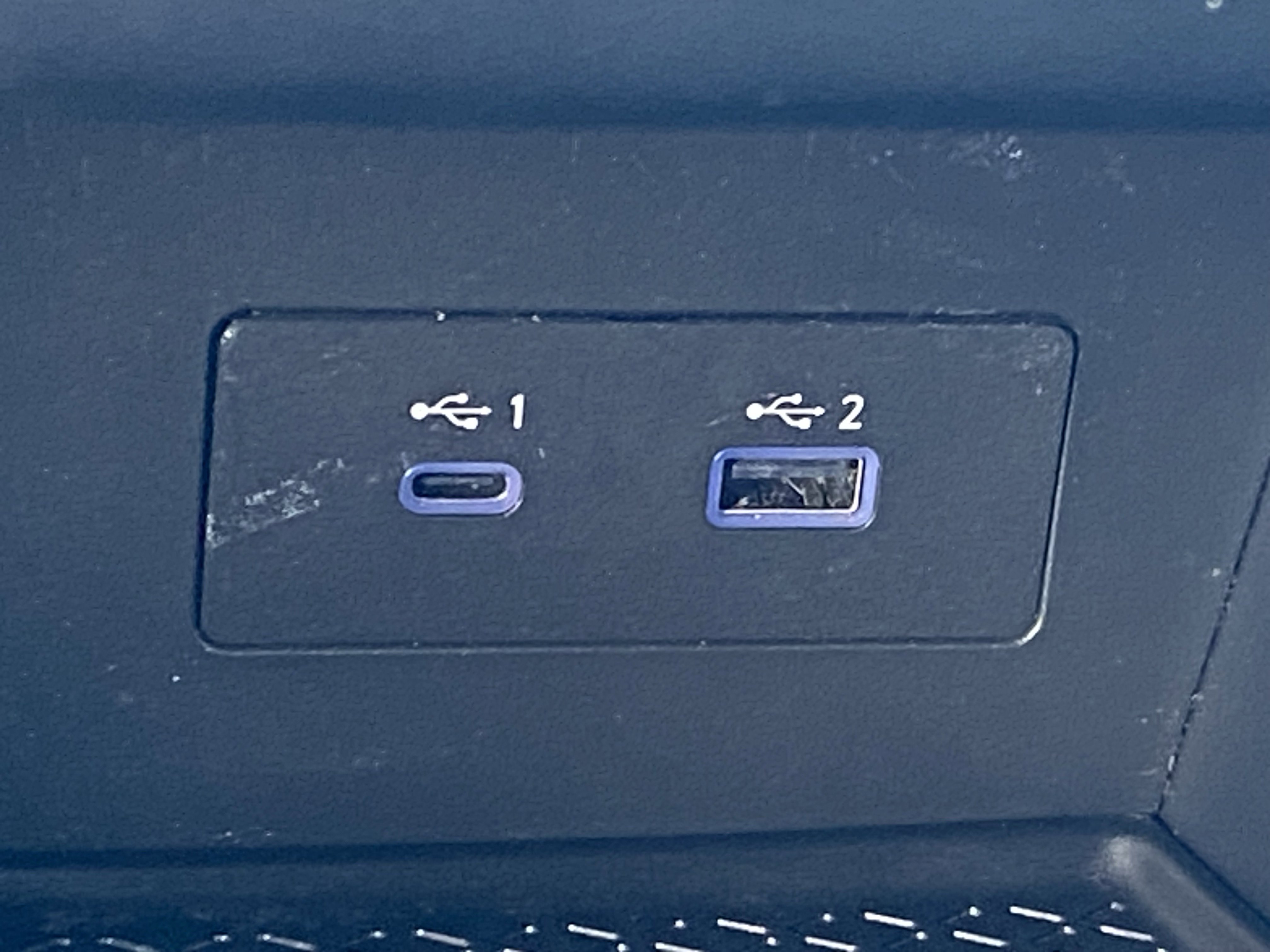 Used 2023 Nissan Pathfinder S image 24