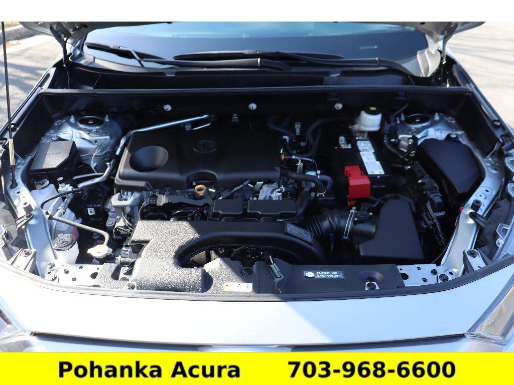 Used 2021 Toyota RAV4 LE image 31