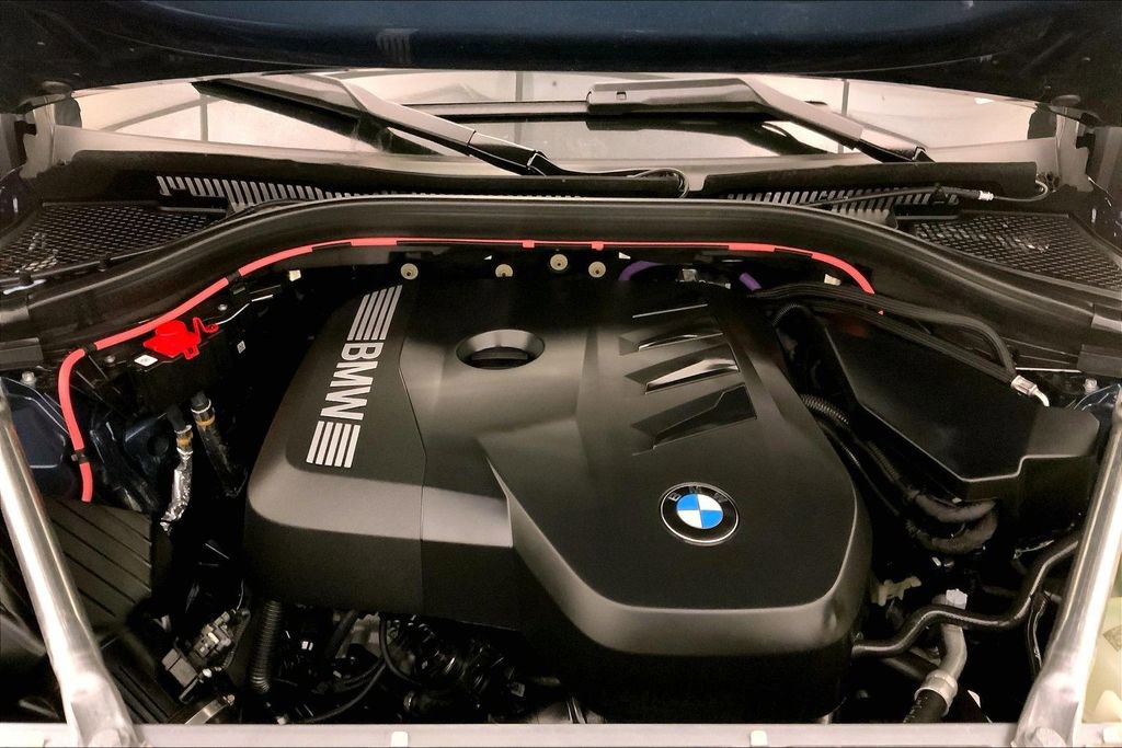 Certified 2025 BMW X3 xDrive30i w/ Premium Package image 9