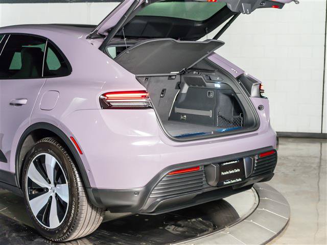 Used 2026 Porsche Macan Electric RWD image 28