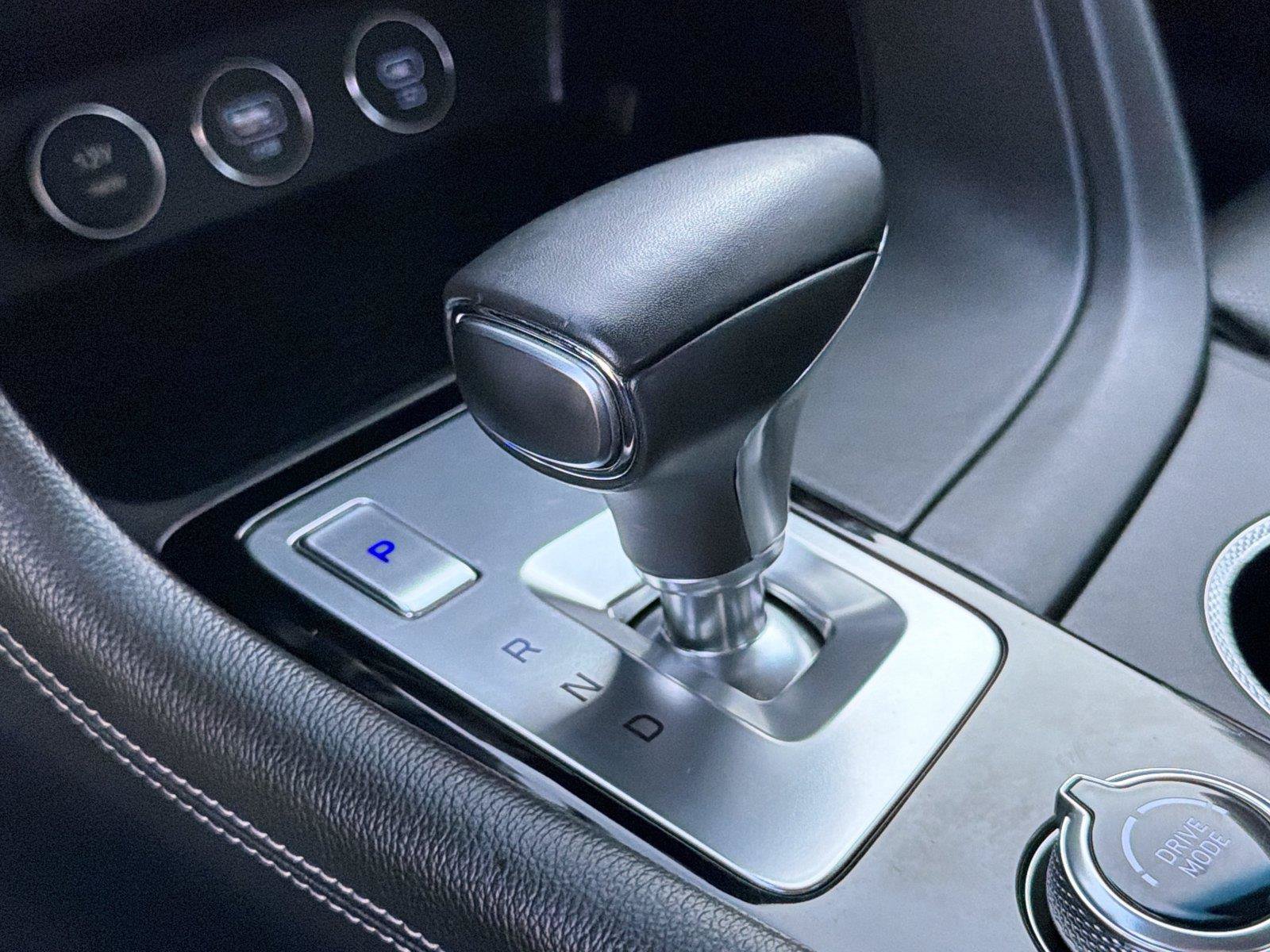 Used 2025 Genesis G70 2.5T RWD image 32
