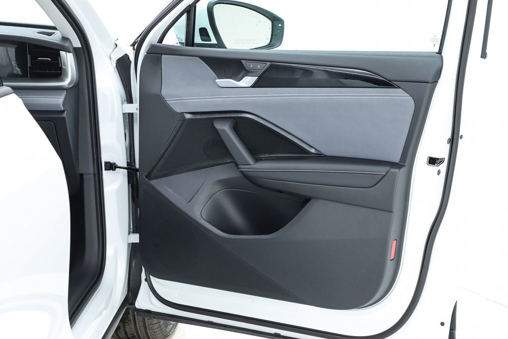 New 2026 Volkswagen Tiguan SE image 71