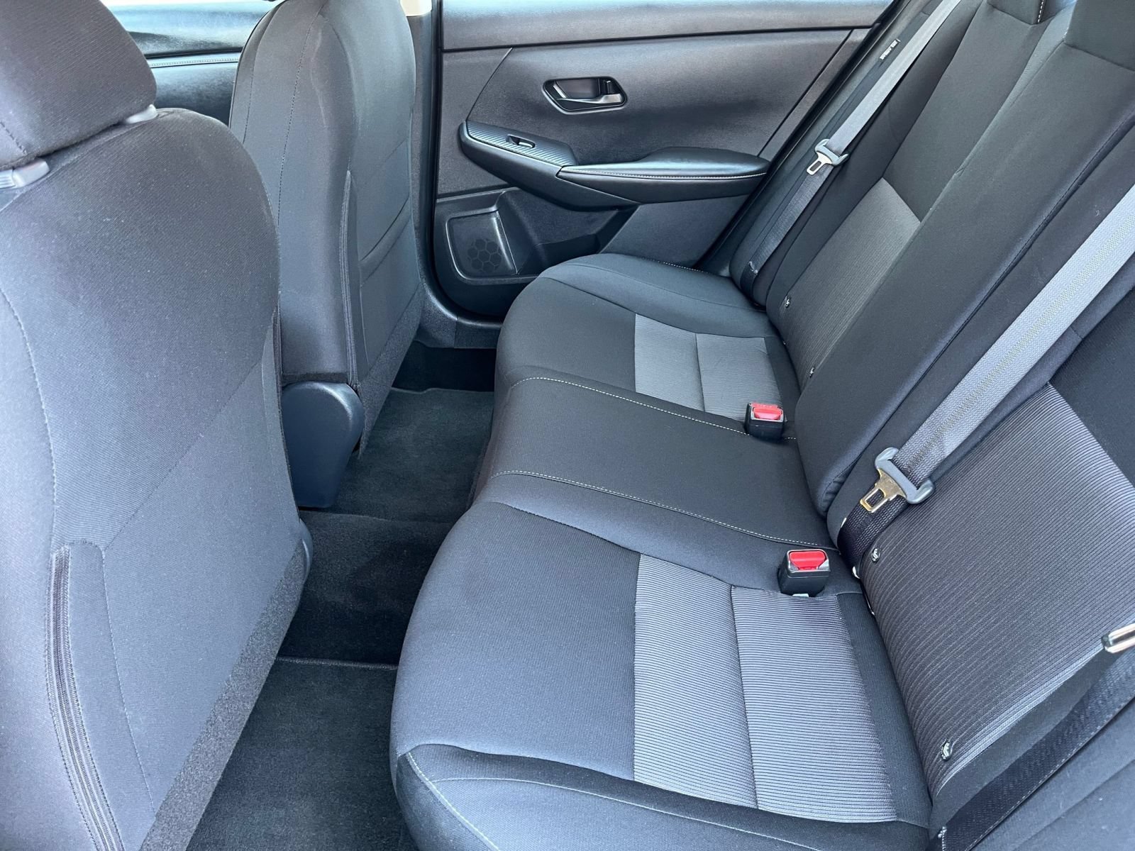 Used 2025 Nissan Sentra SV FWD image 29