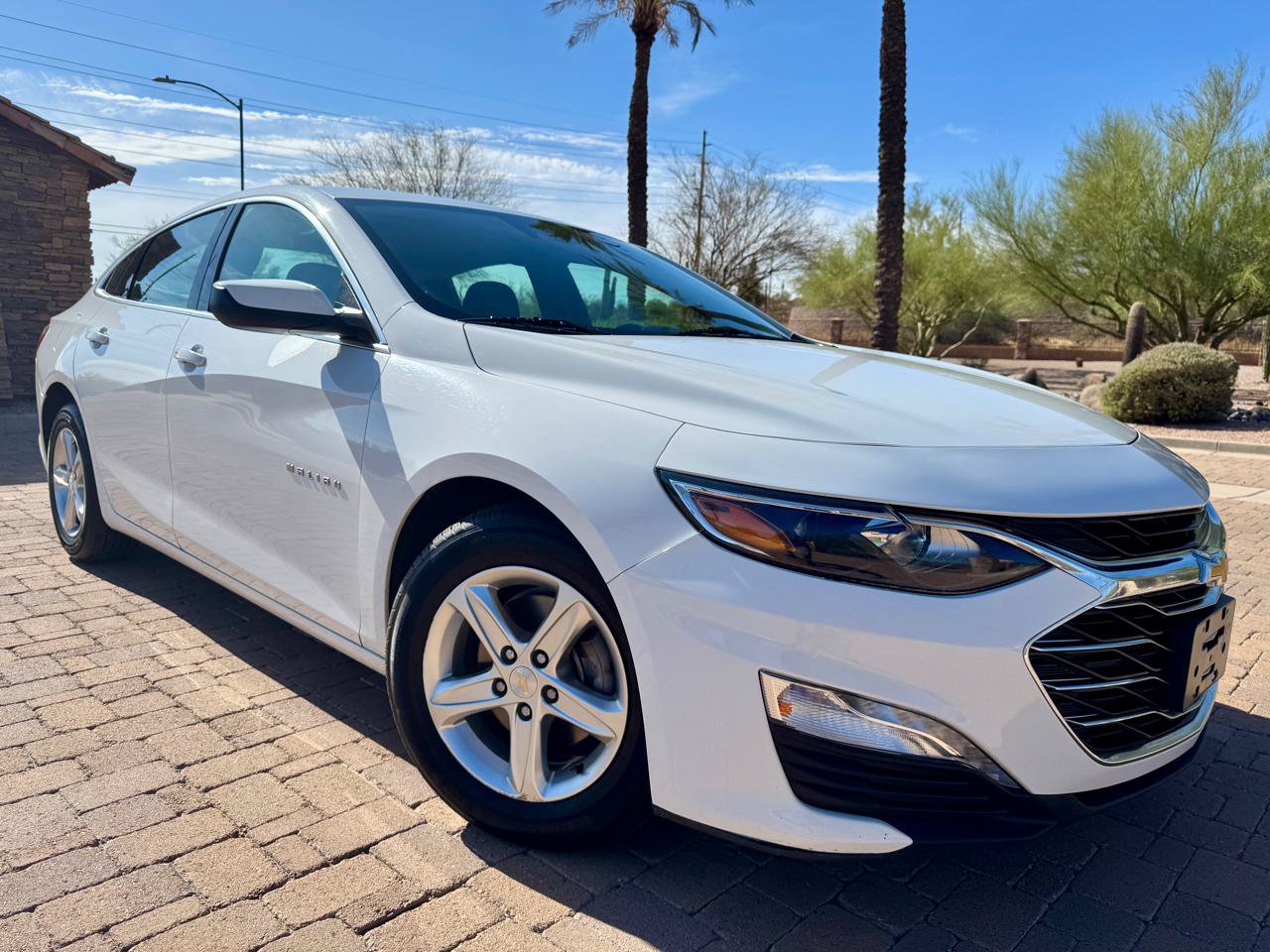 Used 2023 Chevrolet Malibu LT FWD image 1