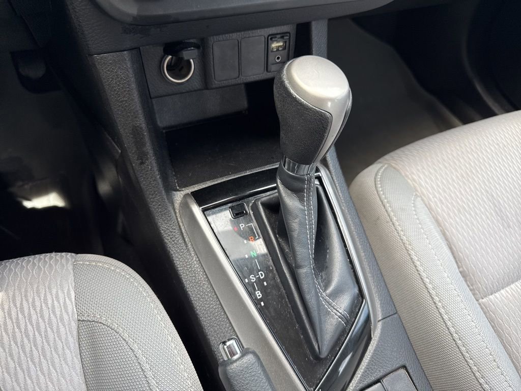 Used 2014 Toyota Corolla LE FWD image 23