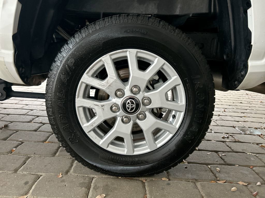 Used 2024 Toyota Tacoma SR5 image 42