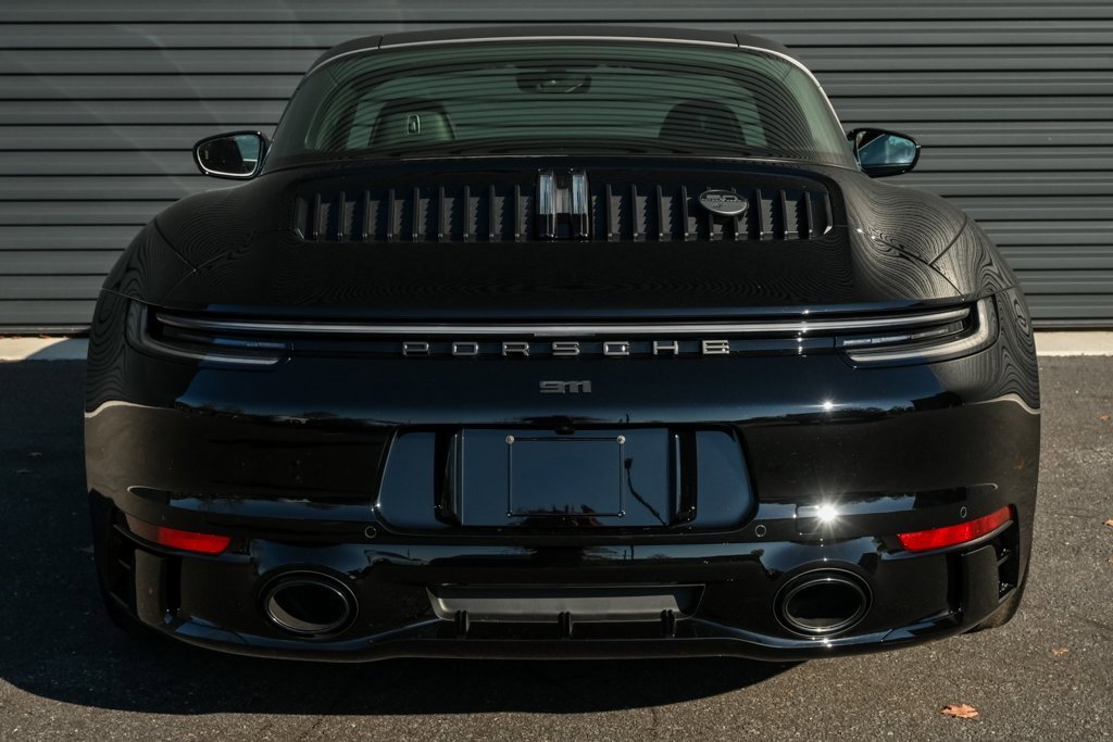 Certified 2024 Porsche 911 image 27