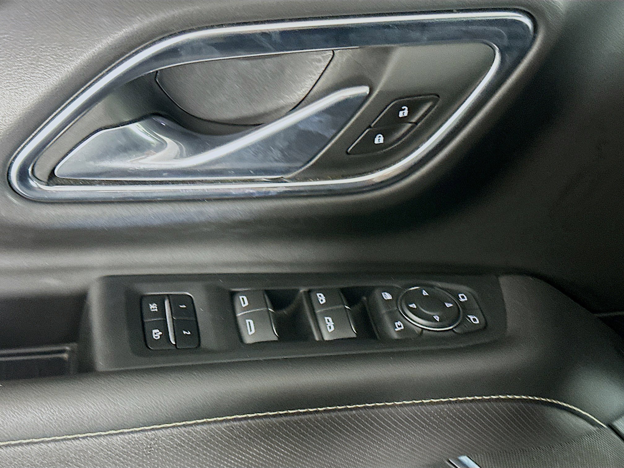 Used 2024 Chevrolet Tahoe Premier image 15