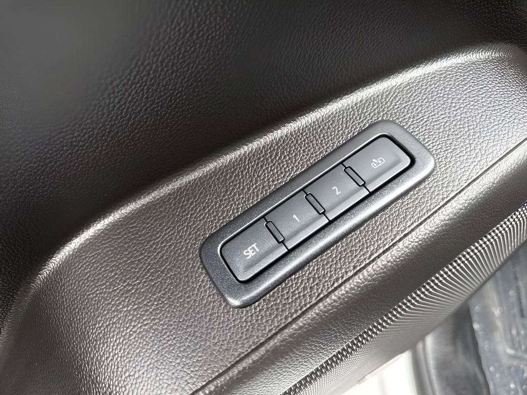 Used 2020 GMC Yukon SLT image 11