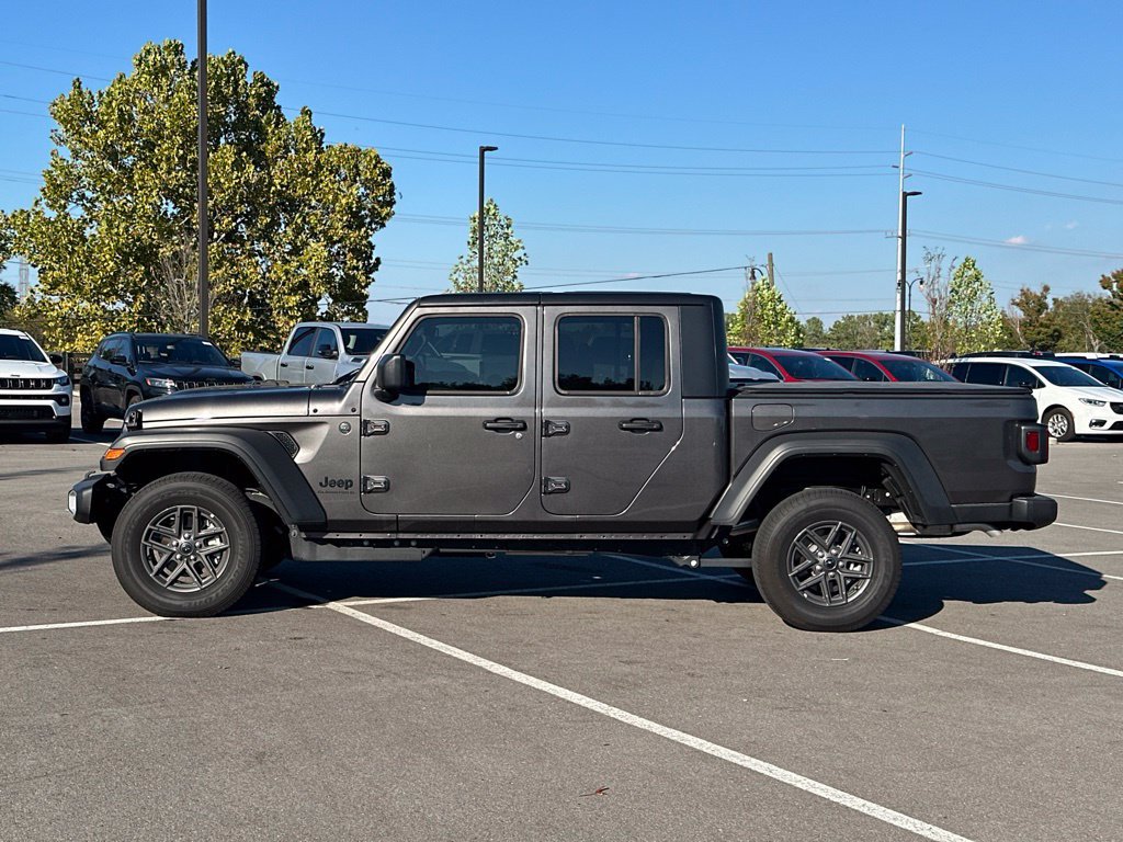 New 2026 Jeep Gladiator Sport w/ Dual Top Group AWD/4WD image 4