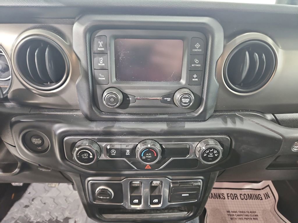 Used 2019 Jeep Wrangler Sport S image 19