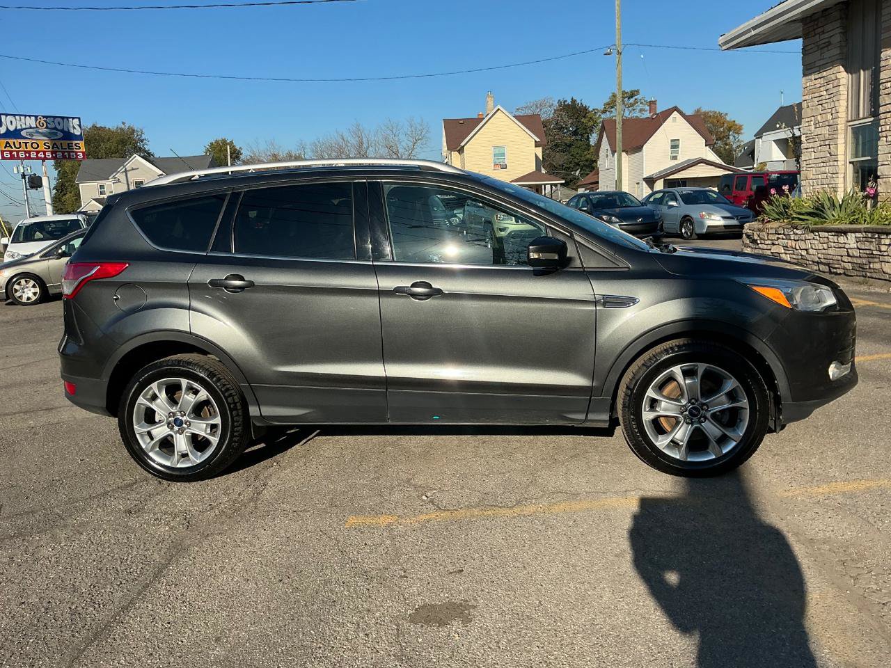 Used 2016 Ford Escape Titanium w/ Canadian Touring Package AWD/4WD image 3