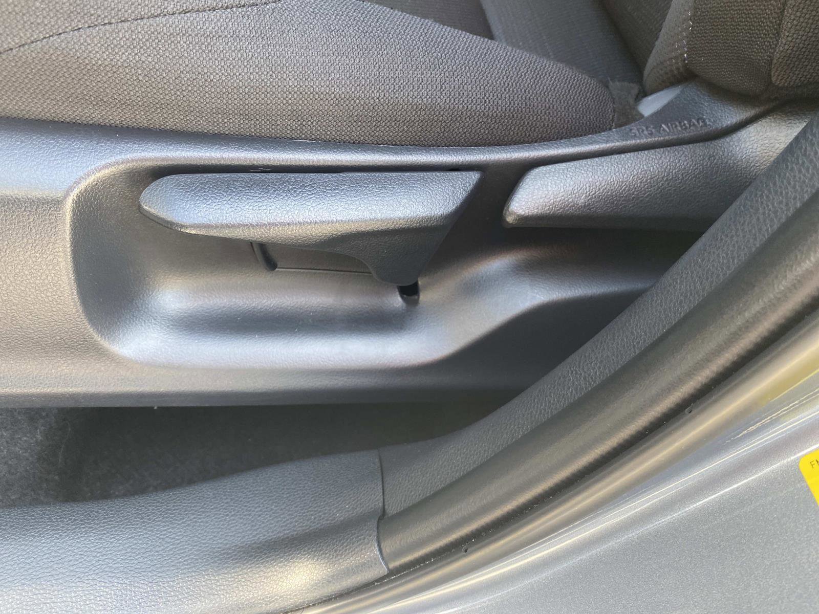 Used 2024 Toyota Corolla Cross SE image 23