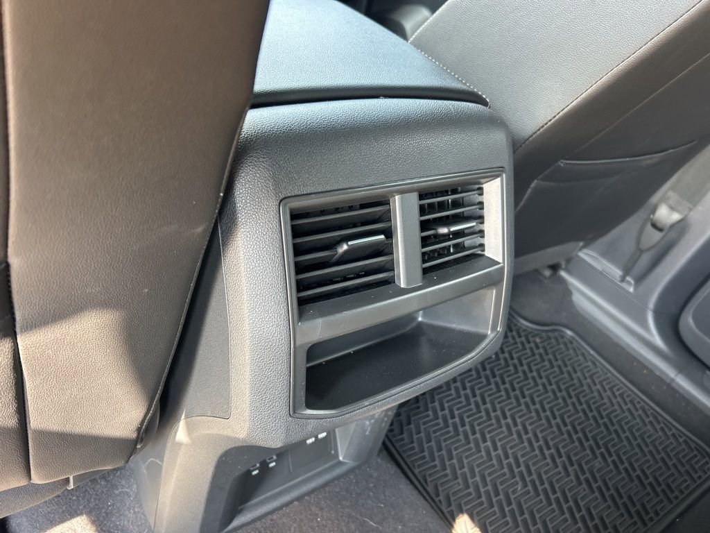 Used 2021 Volkswagen Atlas Cross Sport SEL image 15