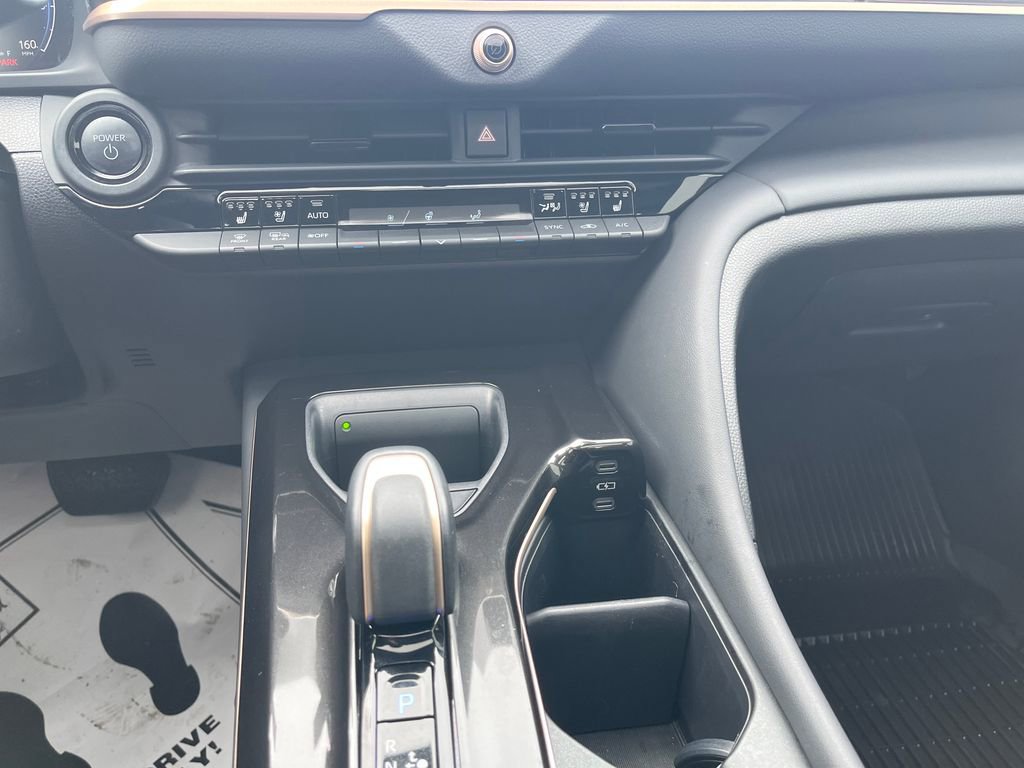 Certified 2025 Toyota Crown Signia image 20