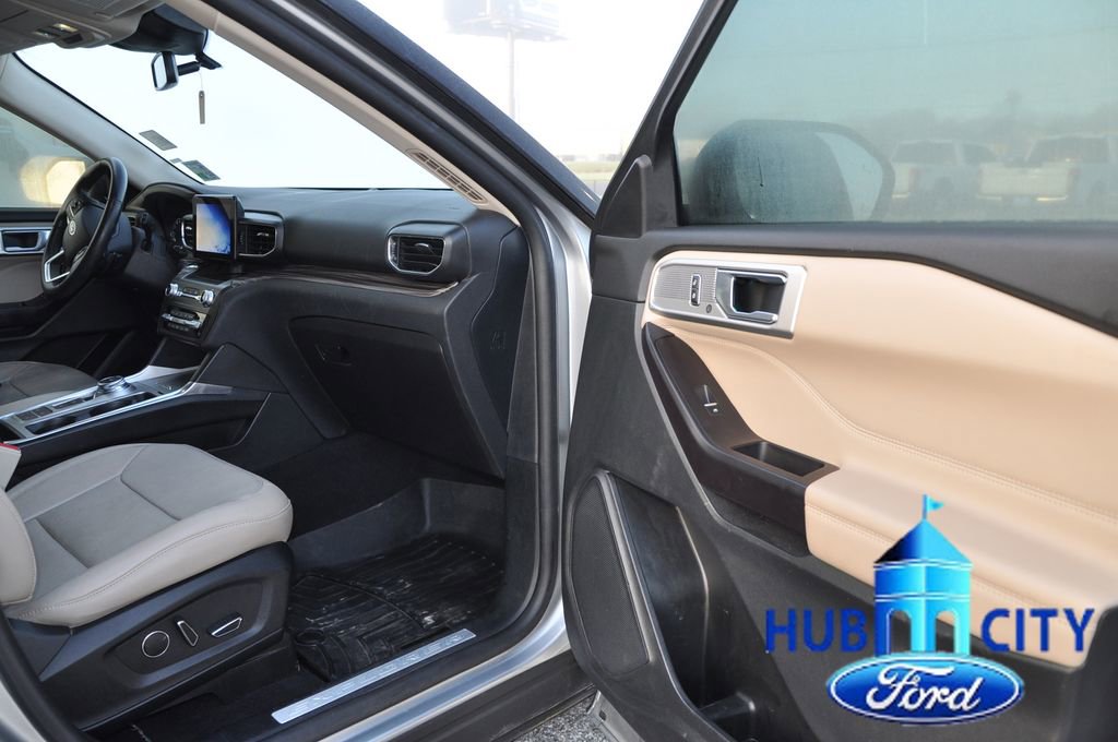 Used 2020 Ford Explorer Limited image 17