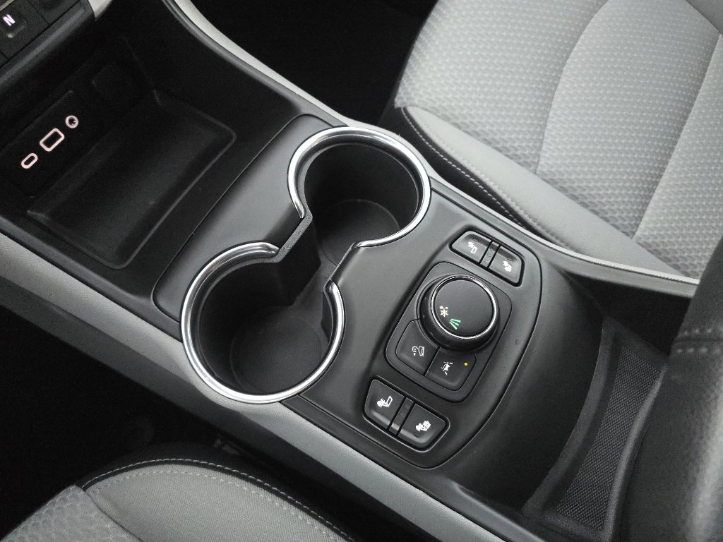 Used 2023 GMC Terrain SLE w/ Driver Convenience Package image 25