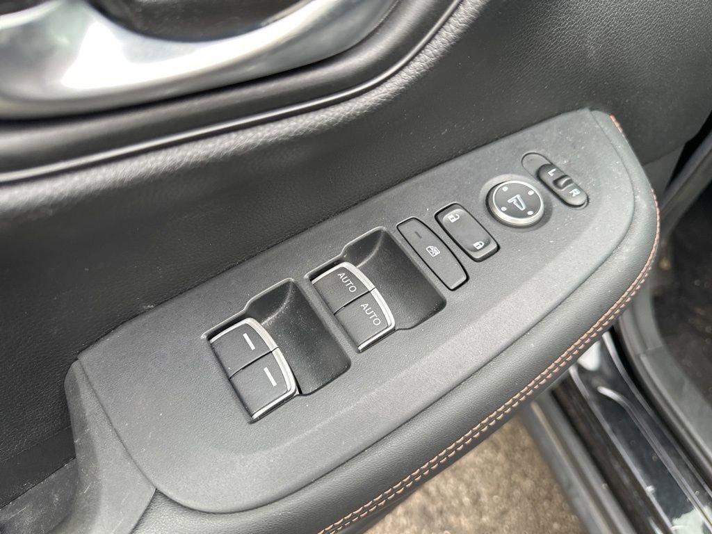 Used 2023 Honda HR-V Sport image 16