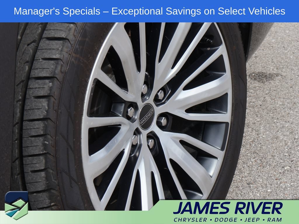 Used 2024 Jeep Grand Wagoneer L Series III AWD/4WD image 42