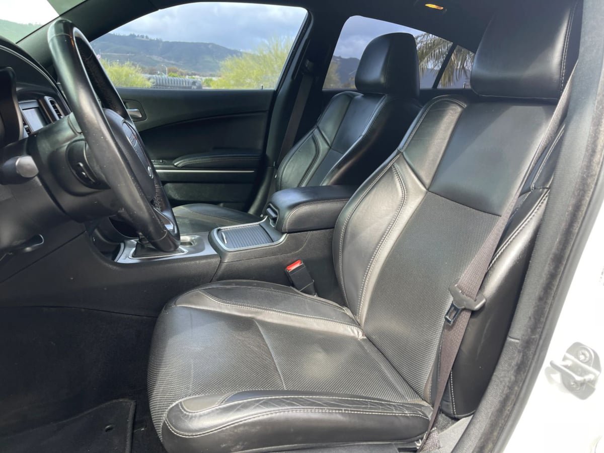 Used 2019 Dodge Charger SXT w/ Leather Interior Group RWD image 16